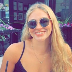 Meet your Posher, Jade